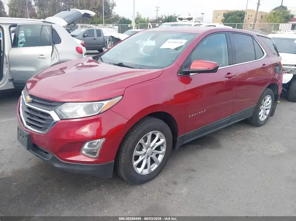 2GNAXSEV3J6325323 2018 CHEVROLET EQUINOX - Image 2