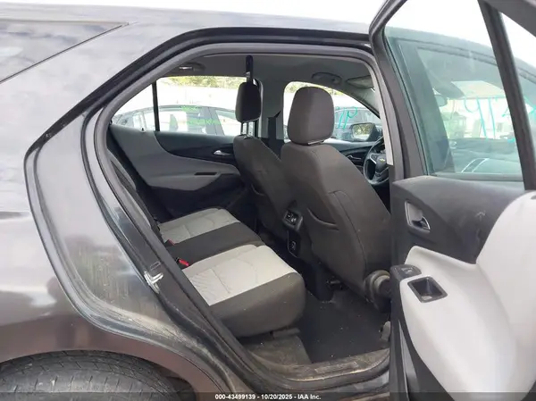2GNAXSEV3K6161105 2019 CHEVROLET EQUINOX - Image 8