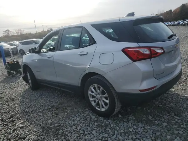 2GNAXSEV3L6148727 2020 CHEVROLET EQUINOX - Image 2