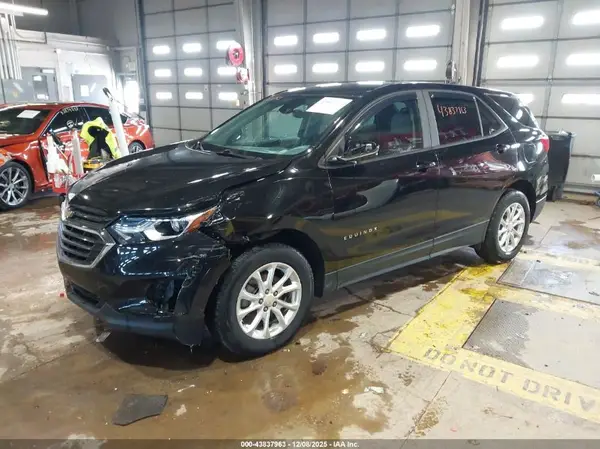 2GNAXSEV3L6256149 2020 CHEVROLET EQUINOX - Image 2