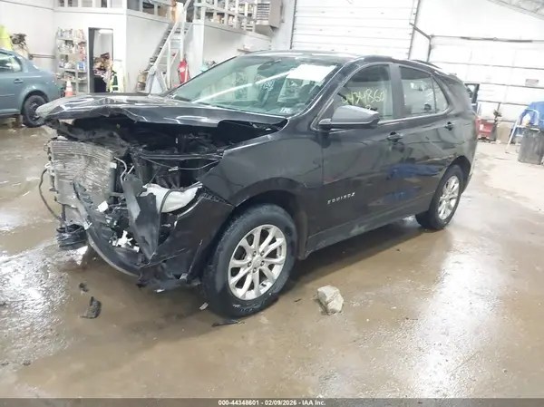 2GNAXSEV3L6265028 2020 CHEVROLET EQUINOX - Image 2