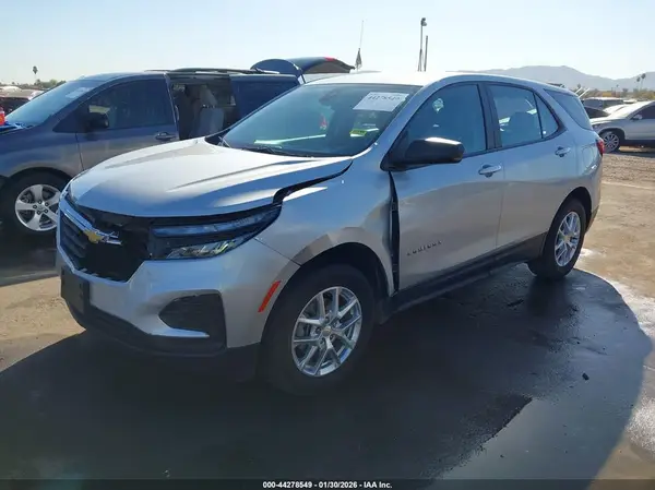 2GNAXSEV3N6146172 2022 CHEVROLET EQUINOX - Image 2
