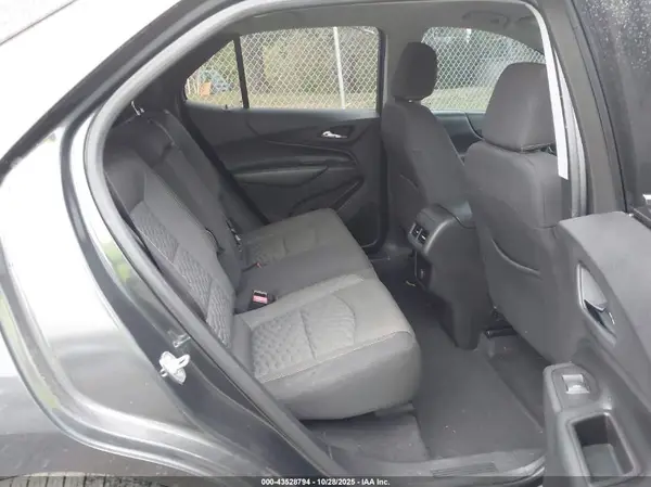 2GNAXSEV4J6120741 2018 CHEVROLET EQUINOX - Image 8