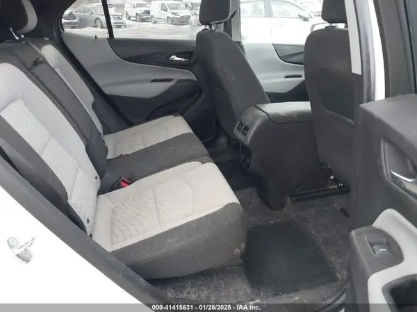 2GNAXSEV4J6131819 2018 CHEVROLET EQUINOX - Image 8