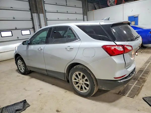 2GNAXSEV4J6138852 2018 CHEVROLET EQUINOX - Image 2