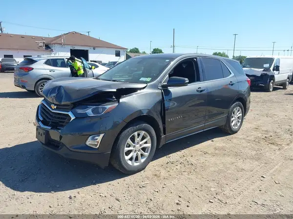 2GNAXSEV4J6156865 2018 CHEVROLET EQUINOX - Image 2