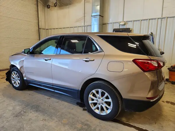 2GNAXSEV4J6215722 2018 CHEVROLET EQUINOX - Image 2