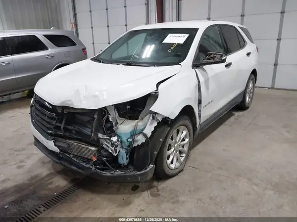 2GNAXSEV4J6240460 2018 CHEVROLET EQUINOX - Image 2