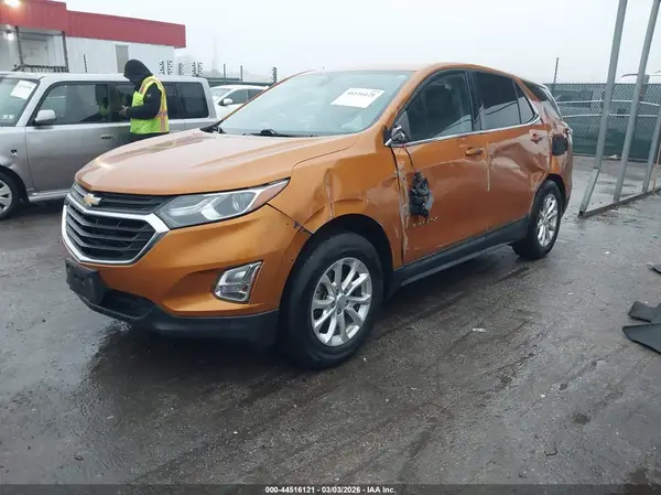 2GNAXSEV4J6240653 2018 CHEVROLET EQUINOX - Image 2