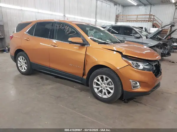 2GNAXSEV4J6270350 2018 CHEVROLET EQUINOX - Image 1
