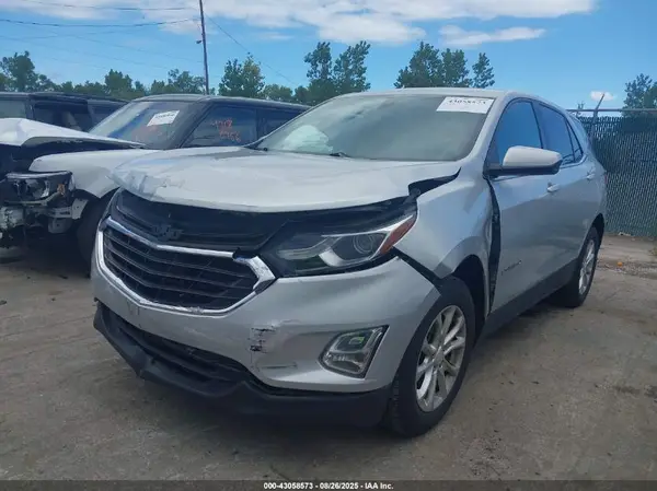 2GNAXSEV4J6276276 2018 CHEVROLET EQUINOX - Image 2