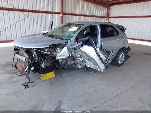 2GNAXSEV4J6304366 2018 CHEVROLET EQUINOX - Image 2