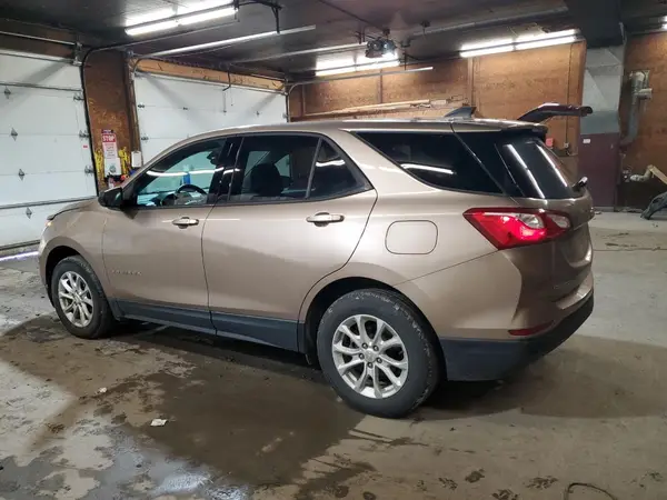 2GNAXSEV4K6260015 2019 CHEVROLET EQUINOX - Image 2