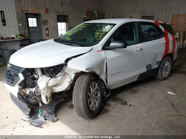 2GNAXSEV4M6107203 2021 CHEVROLET EQUINOX - Image 2
