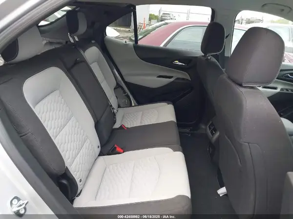 2GNAXSEV5J6135300 2018 CHEVROLET EQUINOX - Image 8