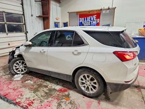 2GNAXSEV5J6135765 2018 CHEVROLET EQUINOX - Image 2