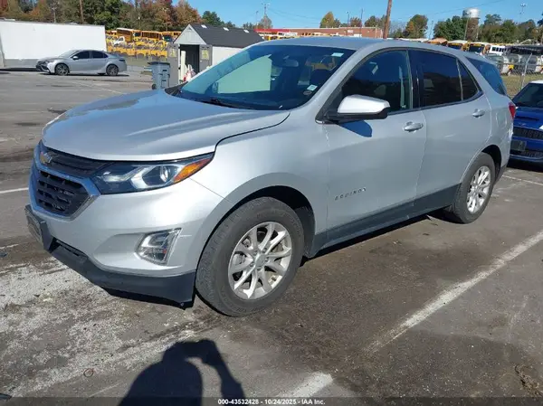 2GNAXSEV5J6206141 2018 CHEVROLET EQUINOX - Image 2