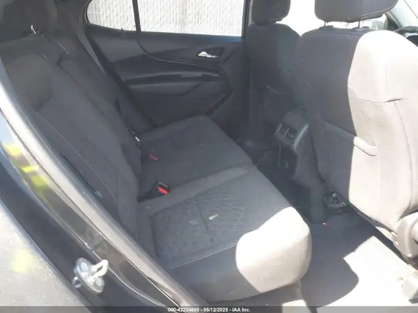 2GNAXSEV5J6207807 2018 CHEVROLET EQUINOX - Image 8