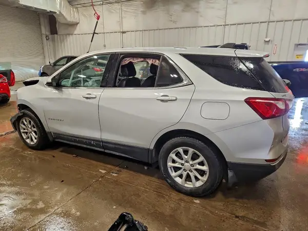 2GNAXSEV5J6239785 2018 CHEVROLET EQUINOX - Image 2