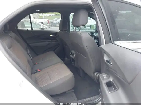 2GNAXSEV5J6242671 2018 CHEVROLET EQUINOX - Image 8