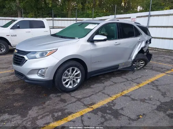2GNAXSEV5J6246266 2018 CHEVROLET EQUINOX - Image 2
