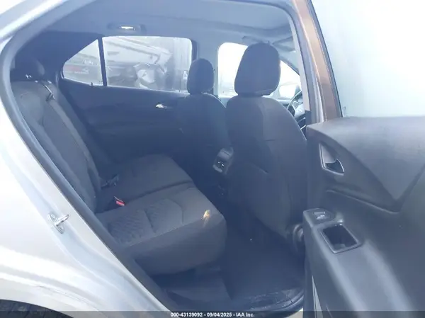2GNAXSEV5J6246266 2018 CHEVROLET EQUINOX - Image 8