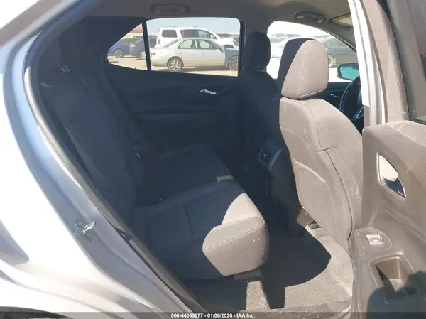 2GNAXSEV5J6281695 2018 CHEVROLET EQUINOX - Image 8