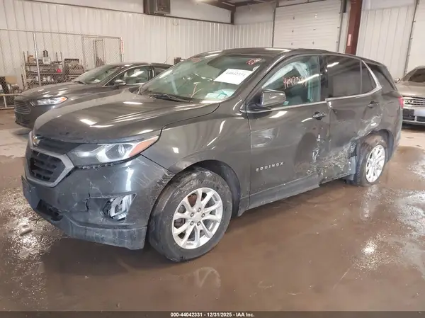 2GNAXSEV5J6284564 2018 CHEVROLET EQUINOX - Image 2