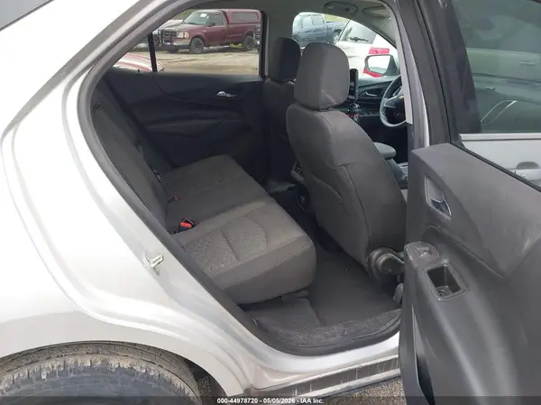 2GNAXSEV5J6287643 2018 CHEVROLET EQUINOX - Image 8