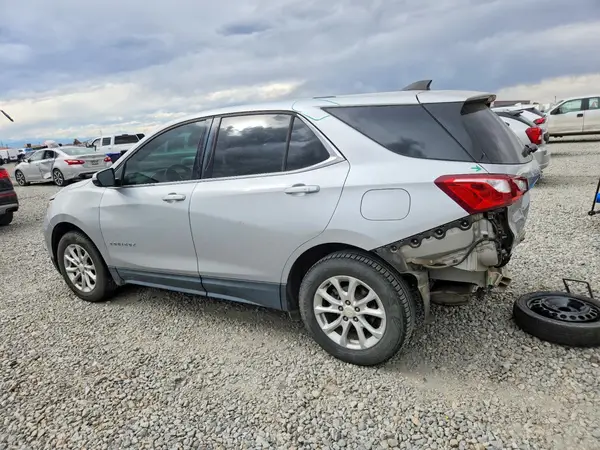 2GNAXSEV5J6319555 2018 CHEVROLET EQUINOX - Image 2