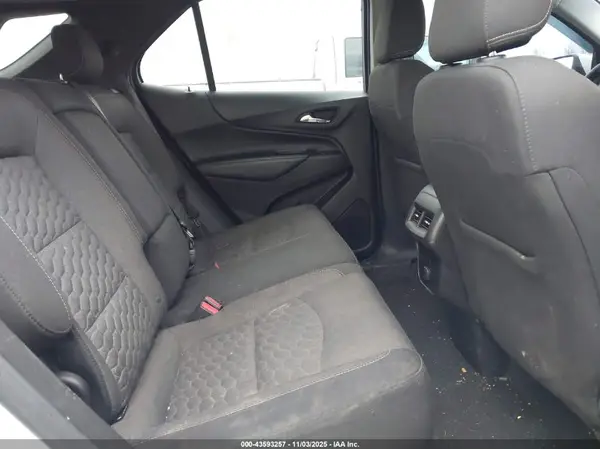 2GNAXSEV5J6327185 2018 CHEVROLET EQUINOX - Image 8