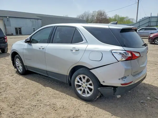2GNAXSEV5J6330944 2018 CHEVROLET EQUINOX - Image 2