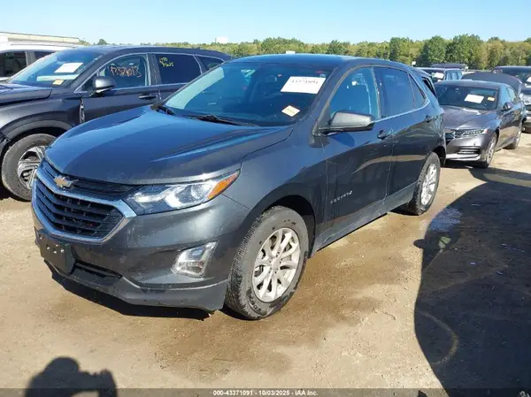 2GNAXSEV5J6341832 2018 CHEVROLET EQUINOX - Image 2
