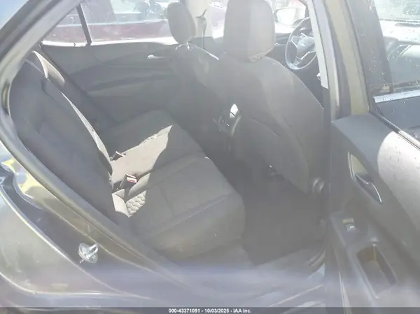 2GNAXSEV5J6341832 2018 CHEVROLET EQUINOX - Image 8