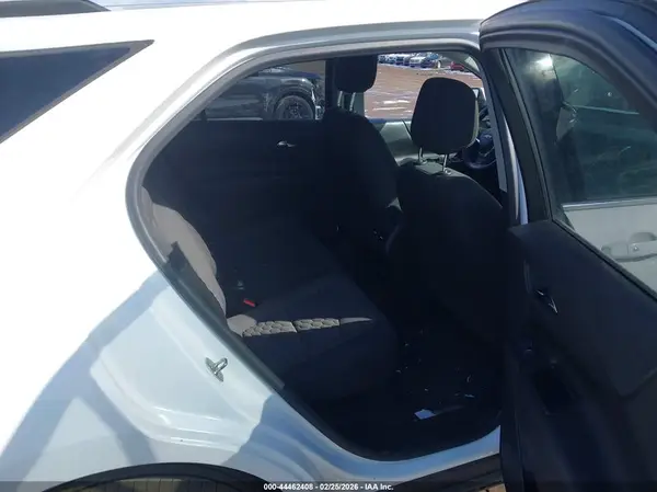 2GNAXSEV5J6350157 2018 CHEVROLET EQUINOX - Image 8