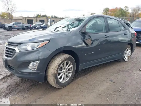 2GNAXSEV5K6113461 2019 CHEVROLET EQUINOX - Image 2