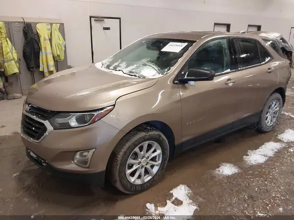2GNAXSEV5K6186894 2019 CHEVROLET EQUINOX - Image 2