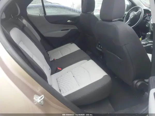 2GNAXSEV5K6286106 2019 CHEVROLET EQUINOX - Image 8