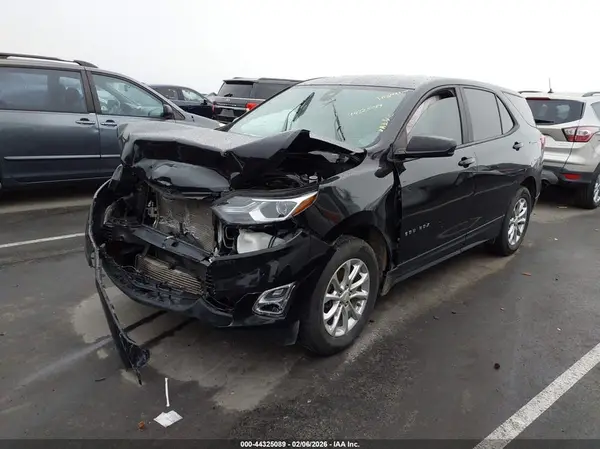 2GNAXSEV5L6278881 2020 CHEVROLET EQUINOX - Image 2