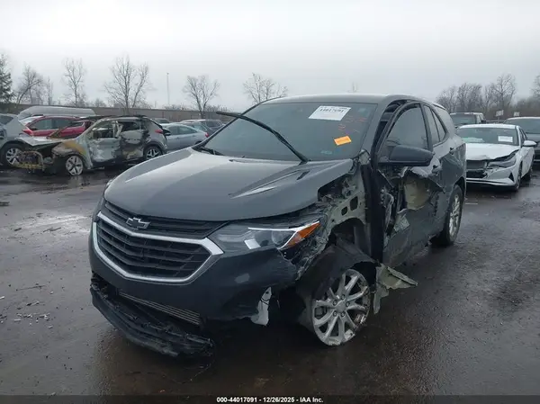 2GNAXSEV5M6158967 2021 CHEVROLET EQUINOX - Image 2