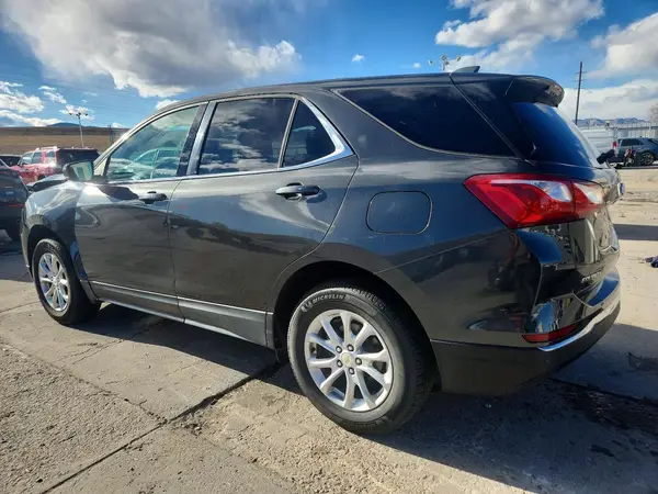 2GNAXSEV6J6213180 2018 CHEVROLET EQUINOX - Image 2