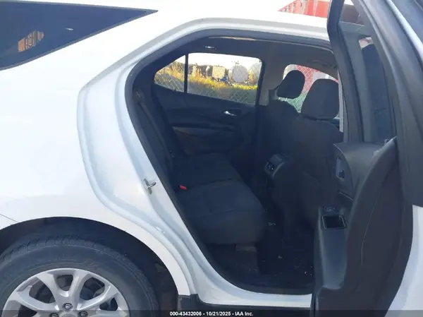 2GNAXSEV6J6279809 2018 CHEVROLET EQUINOX - Image 8