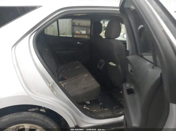 2GNAXSEV6J6299655 2018 CHEVROLET EQUINOX - Image 8