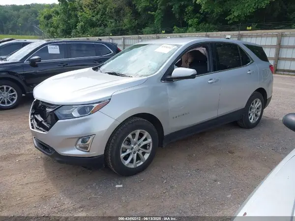 2GNAXSEV6J6300772 2018 CHEVROLET EQUINOX - Image 2