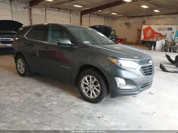 2GNAXSEV6J6305132 2018 CHEVROLET EQUINOX - Image 1