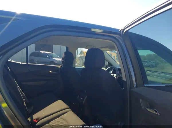 2GNAXSEV6J6344755 2018 CHEVROLET EQUINOX - Image 8