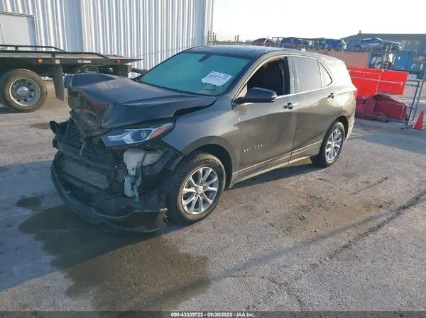 2GNAXSEV6J6347252 2018 CHEVROLET EQUINOX - Image 2