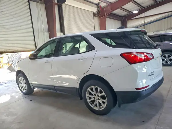 2GNAXSEV6K6228490 2019 CHEVROLET EQUINOX - Image 2