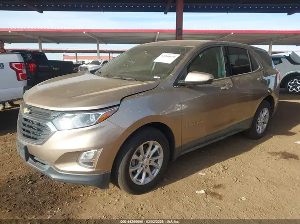 2GNAXSEV7J6242686 2018 CHEVROLET EQUINOX - Image 2