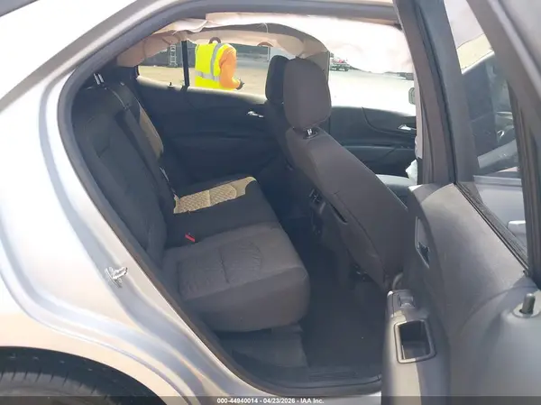 2GNAXSEV7J6250559 2018 CHEVROLET EQUINOX - Image 8